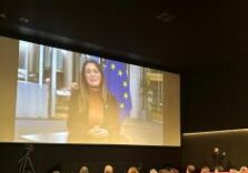 “Quelli dell’Erasmus”, 35 anni del programma tv raccontati in una web serie