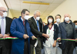 Il governatore lombardo Attilio Fontana inaugura a Oglio Po nuovo Day Hospital Oncologico