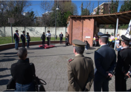 Con una targa in via Zuretti Milano ricorda il 19enne Abba ucciso a colpi di spranga e lancia un monito contro il razzismo