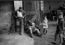 Milano, a Palazzo Reale apre al pubblico l’antologia del fotografo Mario Dondero