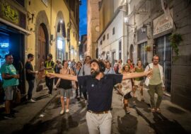Milano, al Teatro Gerolamo arriva “Walking thérapie psicocamminata urbana”