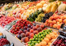 Caldo, rispettare le regole fondamentali: acqua e frutta nostri alleati, consiglia Guido Bertolaso medico e assessore alla Sanità lombarda