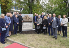 Milano, scoperto cippo dedicato agli eroi della rivoluzione ungherese del 1956