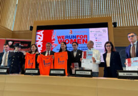 ‘We Run for Women’, la corsa contro la violenza sulle donne presentata a Palazzo Lombardia con la Regione a fianco della Polizia di Stato