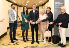Milano, alla scoperta della Fondazione Rossini con la mostra “Storie d’Arte Contemporanea” a Palazzo Pirelli