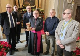 Consegnata all’arcivescovo di Milano Delpini la nuova statuina del Presepe 2023 da Coldiretti, Confartigianato e Fondazione Symbola 