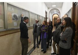 Milano, nelle bacheche dell’Anagrafe di via Larga una mostra per raccontare la storia della città