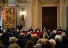 Milano, premiate dal Comune 41 attività storiche della città