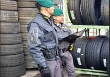 La Guardia di Finanza di Savona sgomina banda che frodava nel commercio di pneumatici
