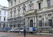 Milano, al via il montaggio dei ponteggi per il restauro di Palazzo Marino