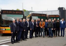Milano, il sindaco Sala consegna nove bus al collega ucrainese di Dnipro