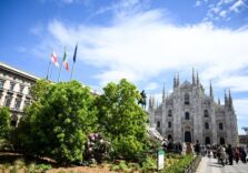 Milano, le nuove aiuole di piazza Duomo consegnate alla città
