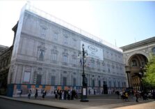 Milano, cominciati i lavori di restauro di Palazzo Marino