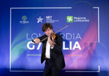 Milano, il violino ‘The Angel’, realizzato da Antonio Stradivari incanta la delegazione del G7 a Palazzo Lombardia
