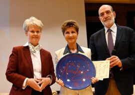 Assegnato a Carla Maria Russo il premio letterario “Amalago 2023/24” 