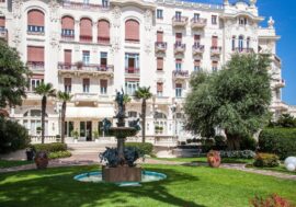 “Vero o Falso”: grandi ospiti si interrogano al Grand Hotel di Rimini. Torna la Terrazza della Dolce Vita con Simona Ventura e Giovanni Terzi