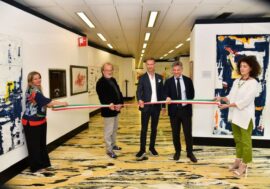 Milano, inaugurata a Palazzo Pirelli la mostra del pittore comasco Walter Pozzato “Colore dal buio”