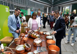 Milano, nella piazza del palazzo regionale debutta il ‘Festival made in Lombardia’