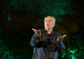 Teatro: Dario Fo e Franca Rame ‘tornano’ a Firenze dopo 25 anni con ‘Lu Santu Jullare Francesco’ interpretato da Mario Pirovano