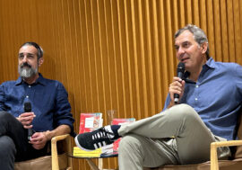 Non solo Cina nell’ultimo libro del giornalista scrittore Simone Pieranni, presentato a Milano con Mario Calabresi