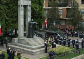 Milano, il presidente Mattarella rende onore ai “Piccoli Martiri di Gorla’
