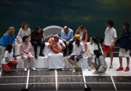 Milano, al Piccolo Teatro Strehler va in scena “La Repubblica – da Platone e Aristofane, Euripide, Eschilo”
