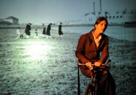 Milano, al Teatro Gerolamo Elisabetta Vergani racconta la poetessa milanese Antonia Pozzi
