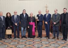 Milano, Coldiretti dona nuova statua del presepe 2024 all’arcivescovo Delpini