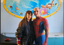 Annalisa e Spiderman portano sorrisi e speranza in Pediatria e Neonatologia dell’Ospedale San Paolo di Savona