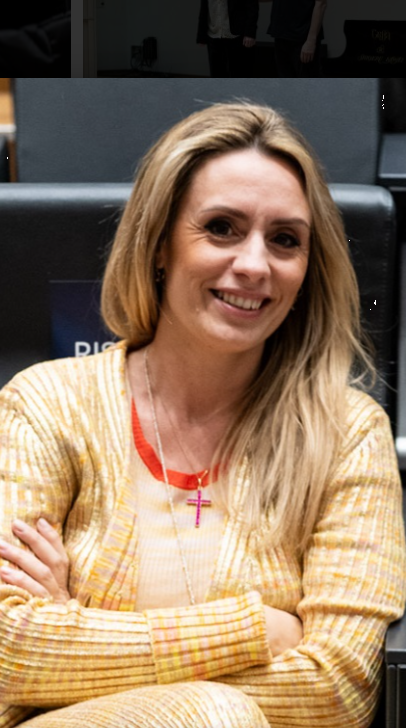 Questa immagine ha l'attributo alt vuoto; il nome del file è caruso.png