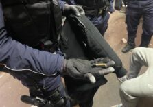Milano, controlli della Polizia locale sulla linea 90/91. Sequestrati stupefacenti