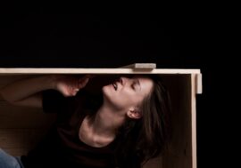 Milano, al Teatro MTM in scena “5 centimetri d’aria” che racconta la tragica storia di Cristina Mazzotti