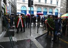 Giorno della Memoria, commemorate le vittime dei nazifascisti davanti all’ex albergo Regina di via Pellico di Milano