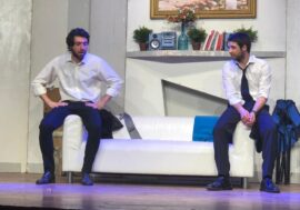 Milano, al Teatro San Babila l’addio al celibato con lo spettacolo ‘Pesci ad Aprile’