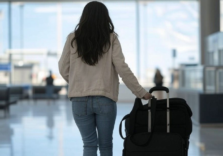 Desideri viaggiare da sola, ma temi per la tua sicurezza? Qualche consiglio utile
