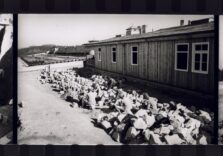 Milano, inaugurata alla Casa della Memoria la mostra “La storia dietro le immagini. Foto dal campo di Mauthausen”