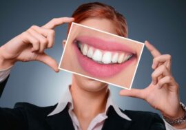Carie e problemi allo smalto tra i giovanissimi: in Italia i numeri sono (troppo) alti