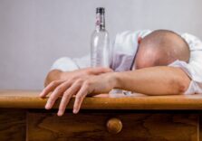 Droga e alcol: sperimentazione delle “Èquipe Specializzate Ospedaliere per le Dipendenze” in Lombardia