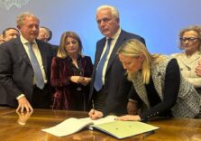 Accordo siglato al Ministero delle Imprese per la Beko per continuare la produzione nell’azienda di Cassinetta di Biandronno