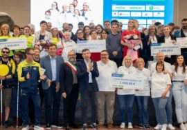 Bergamo, edizione record per il Premio Costruiamo il Futuro: distribuiti 88mila euro agli “Eroi del quotidiano”