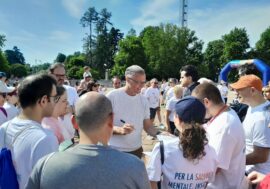 Milano, con Beppe Bergomi testimonial si è svolta la “Crazy Run” per dire no al pregiudizio sulla salute mentale 