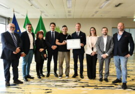 Il Consiglio regionale lombardo premia “Claun il Pimpa”, clown di guerra