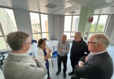 L’assessore Bertolaso visita il piccolo Adam all’Ospedale Niguarda