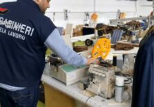 A Milano lavoratori in nero in un’azienda di alta moda, ammende da 181mila euro