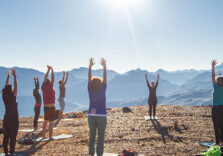 A Livigno arriva Yoga Experience, saluto al Sole tra le vette alpine e un viaggio all’interno di se stessi