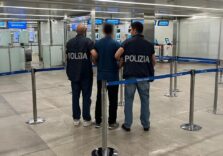 Milano, ricercato per 12 furti in abitazione catturato in Spagna