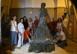 Milano, la statua “La libertà” di Vincenzo Vela torna al Cimitero Monumentale  
