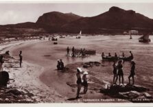 Il Mediterraneo raccontato dalle cartoline con la mostra ‘Vista mare’ ad Alghero