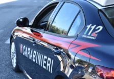 Una ragazza di 18 anni abusata mentre aspettava il treno, indagini in corso dei Carabinieri