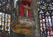 Milano, l’arcivescovo Delpini apre in Duomo il Triduo del Santo Chiodo con il rito della ‘Nivola’